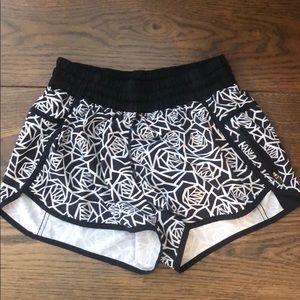 Lululemon black/white shorts with liner. Size 8